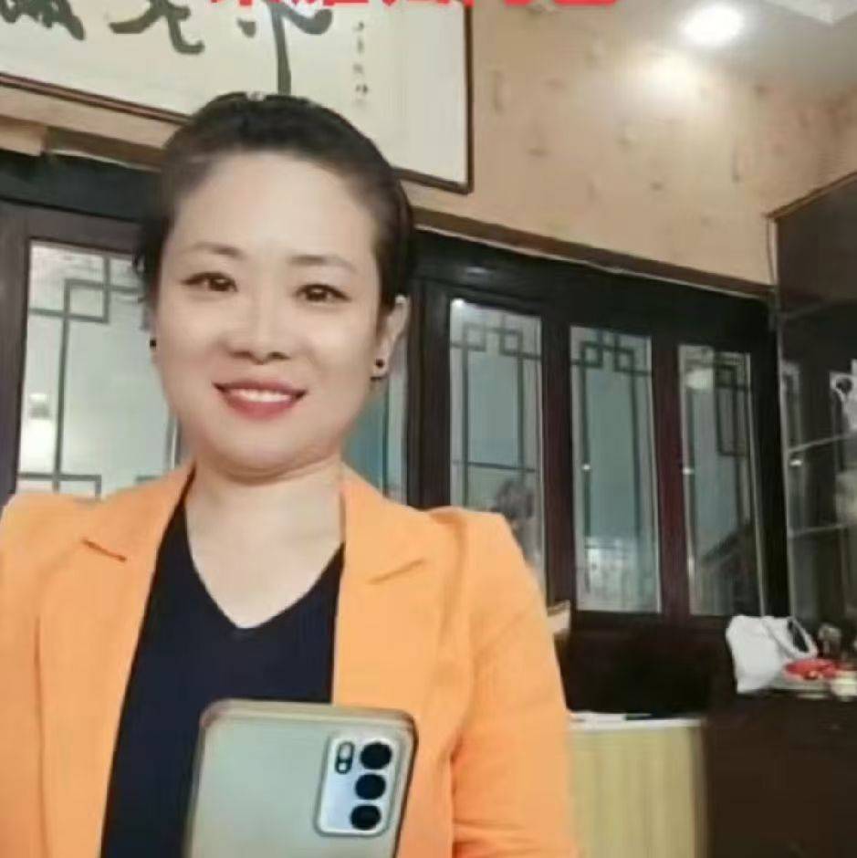 李爽