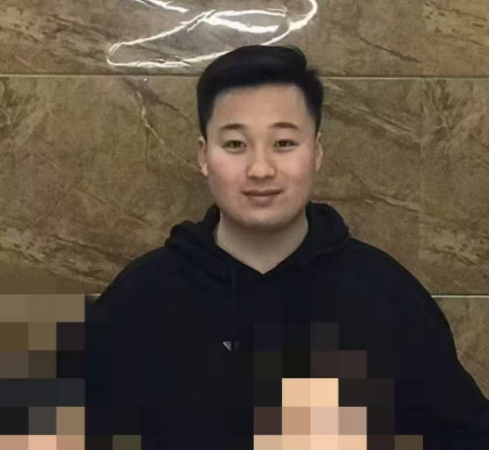 刘烁