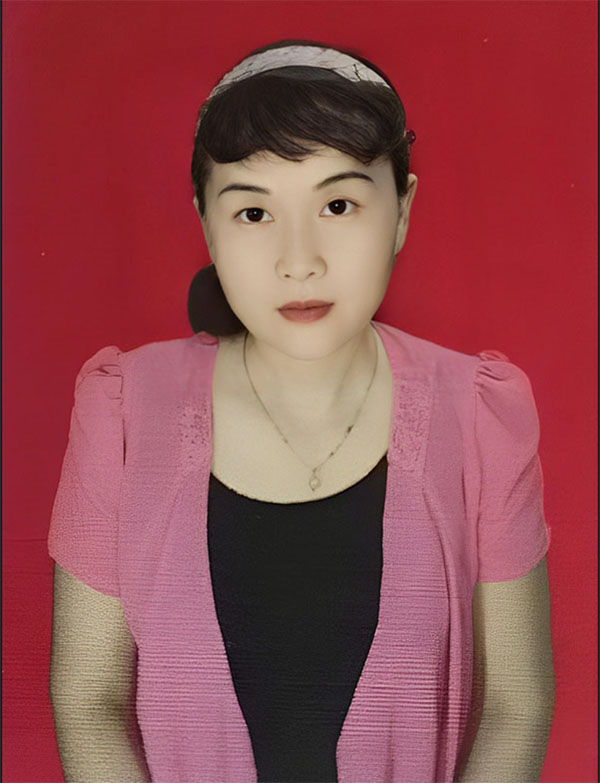 张霞